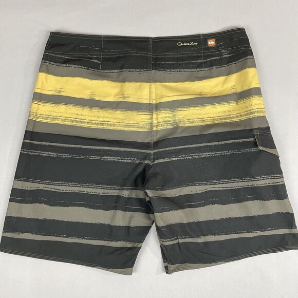 Quiksilver Board Shorts Surf Swim Trunks Men's 38 Yellow Grey Vintage 2014 Beach - Picture 2 of 16